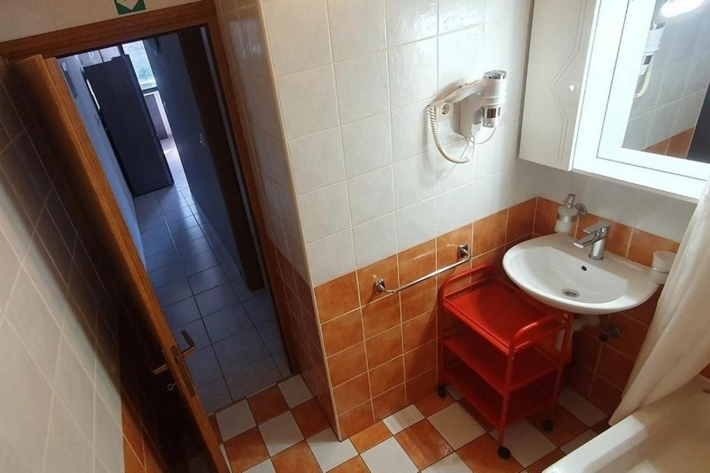 Apartments For Families With Children Lopar, Rab - 22227 Стая снимка