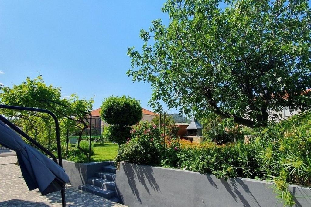 Apartments For Families With Children Lopar, Rab - 22227 Екстериор снимка