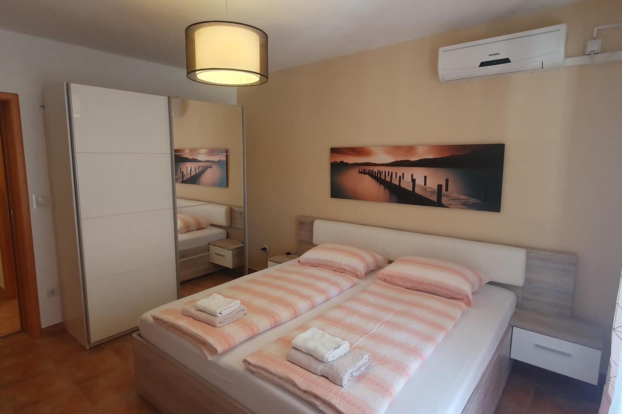 Apartments For Families With Children Lopar, Rab - 22227 Стая снимка